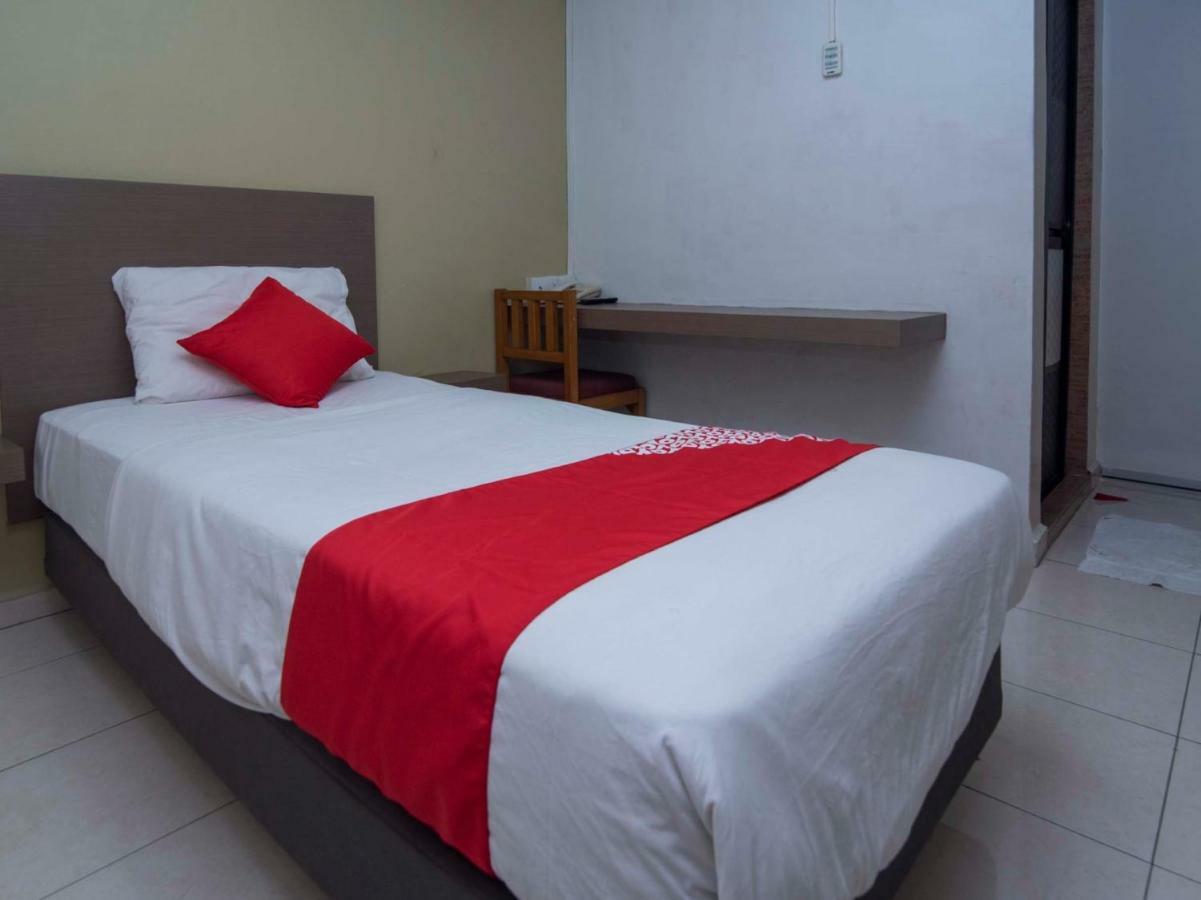 Oyo 434 Marbella Hotel Johor Bahru Zewnętrze zdjęcie
