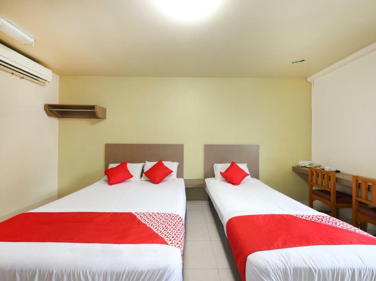 Oyo 434 Marbella Hotel Johor Bahru Zewnętrze zdjęcie